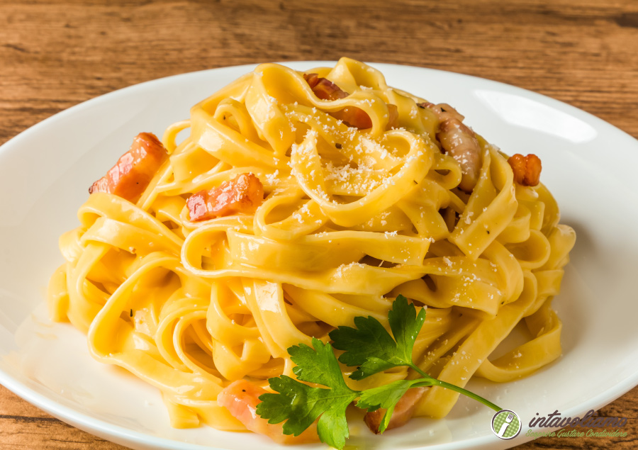 Fettuccine fatte in casa all'abruzzese