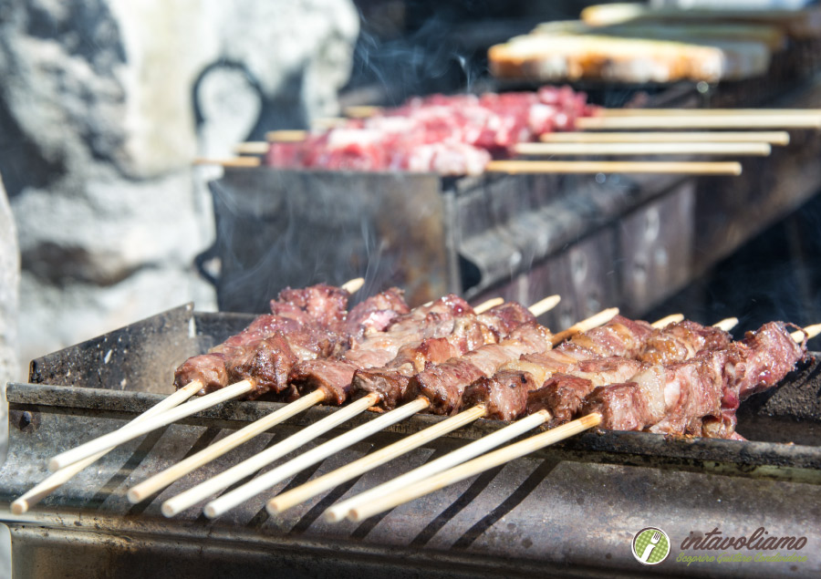 arrosticini abruzzesi alla griglia