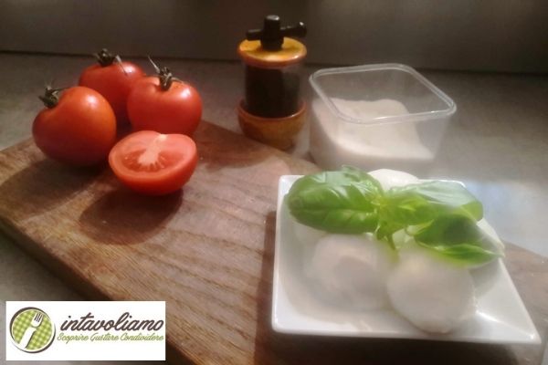 ingredienti caprese